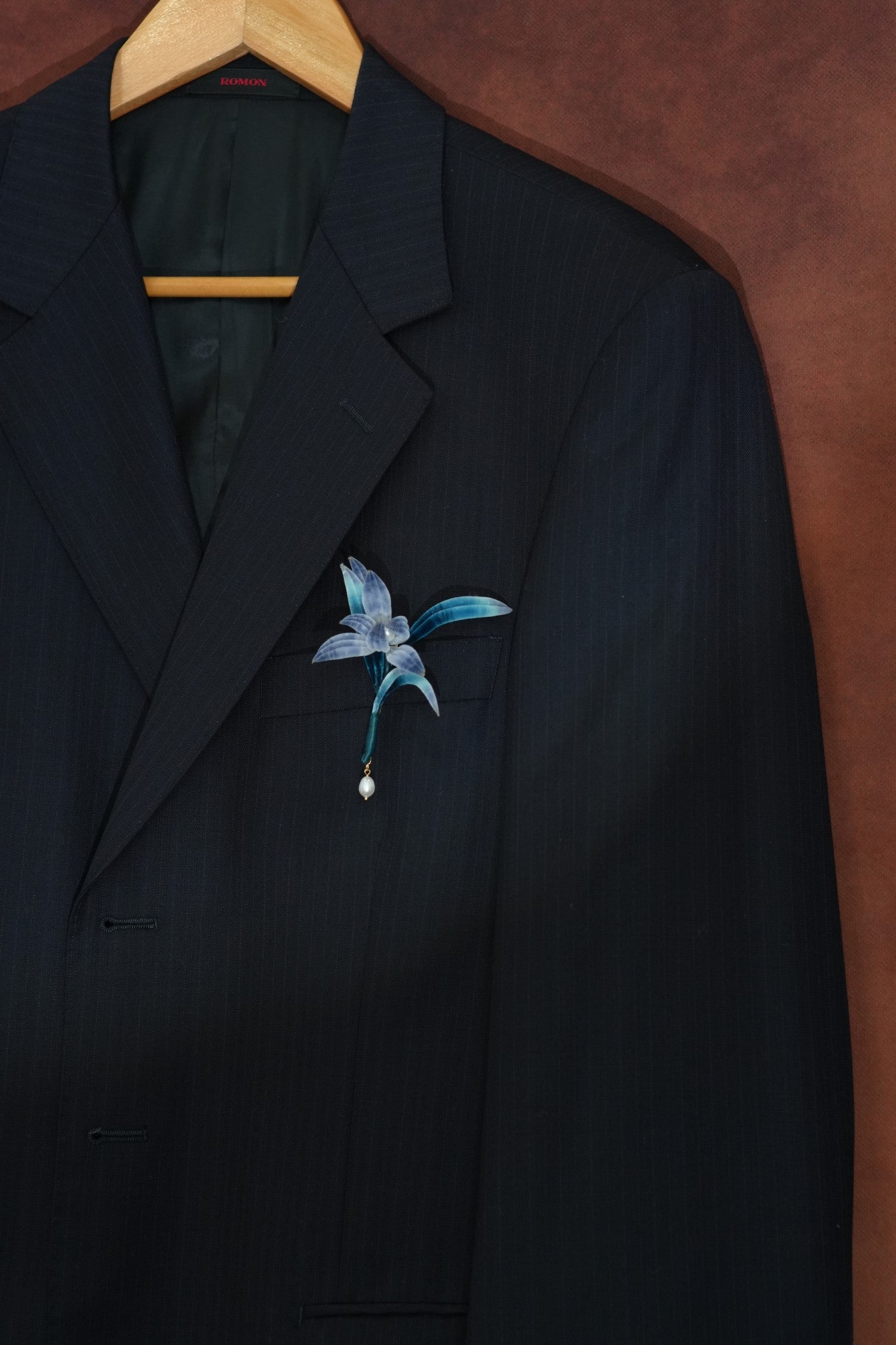 HandmadeRonghua—Elegant Orchid Brooch