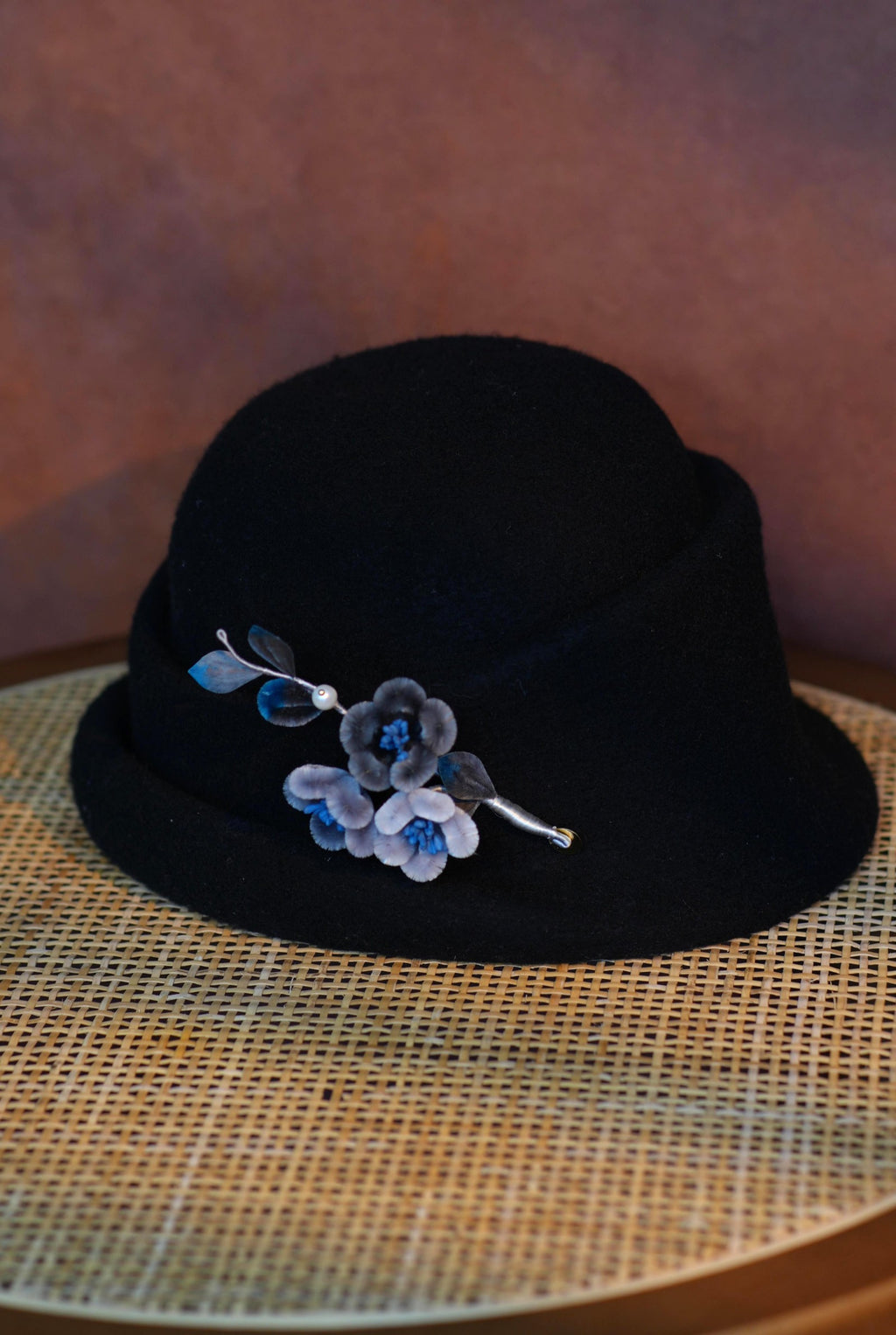 HandmadeRonghua—Cute Orchid Brooch