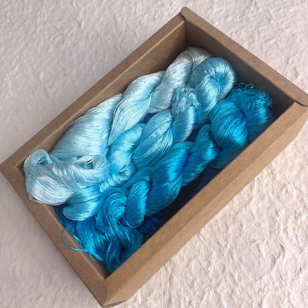 Ronghua making tools—400m Untwisted Unsplit Mulberry Silk Thread   (Kingfisher Blue)